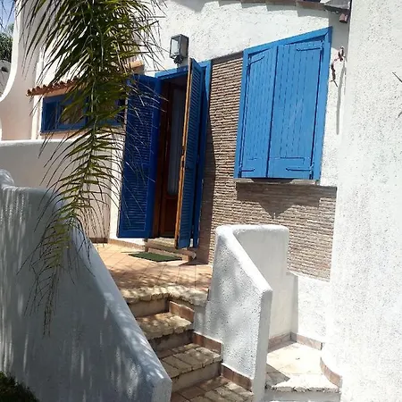 Baia D'oro Отель Сабаудия