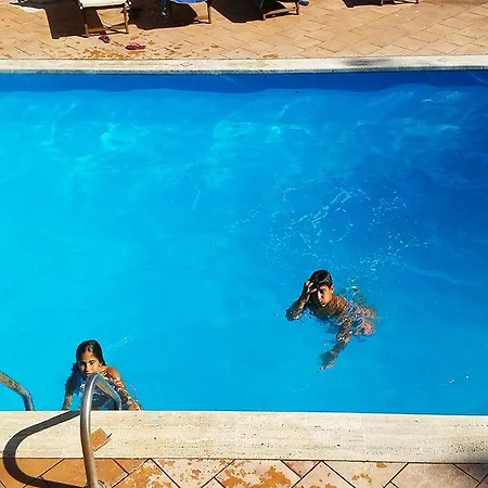 מלון Baia D'oro 3*